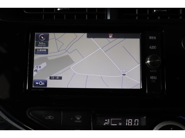 ナビ付きで遠くのドライブでも安心して目的地まで案内してくれます。