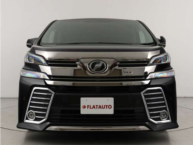 大迫力のフロントフェイスです！状態は非常にいいですが、コーティング施工により更なる質感をご提供できます。プランは数多く御座いますので、お気軽にお申し付けください！