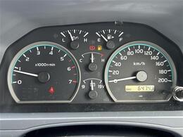【スピードメーター】メーターがシンプルで見やすく運転しやすいですね！