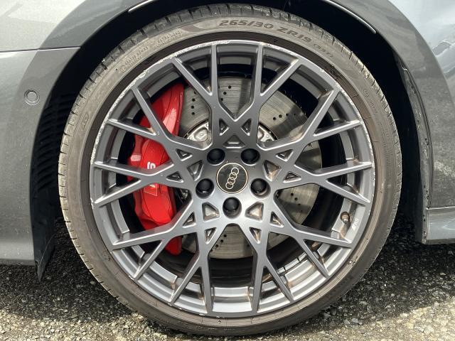 ●オプション19インチアルミホイール『スタイリッシュなデザインでAudiならではの卓越した走りを支えるホイールと足回りです！ぜひご体感ください！』