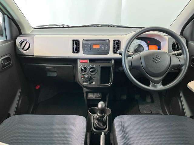 メーターやシフト、スイッチ位置など運転席まわりの配置はしっくりいきたいものですね！まずは座ってチェックしてみて下さい♪