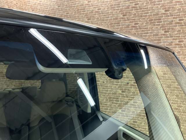 ■充実のアフターサービス■　車の販売はもちろん、自社整備工場・自社鈑金工場・オイル交換＆点検専門店舗を完備しておりますので納車後もお客様のカーライフをトータルでサポートいたします。