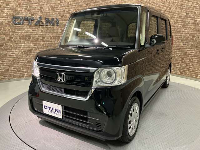 ■親切・丁寧な接客をお約束■　初めてお車のご購入を検討されている方や、お車についてあまり詳しくない方にも分かりやすい接客を心掛けております。女性営業スタッフも在籍！購入に不安がある女性の方もぜひ♪
