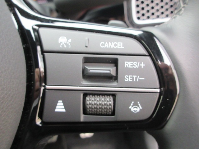 多彩な安心・快適機能を搭載した先進の安全運転支援システムのHonda　SENSINGを搭載しております。