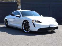 スペック：530hp/390kw）最大トルク640Nm（ローンチコントロール、オーバーブースト時）（カタログ値）