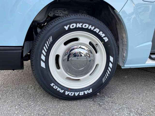 ホイールFD-classic　タイヤ ヨコハマパラダをセット。ホワイトレターと白いホイールが足元を引き立てます！