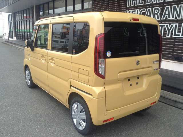 【届出済未使用車の得する価格】大量仕入れにより車両価格が割安な上重量税は払い込み済みで、登録月によっては取得税もかかりません。
