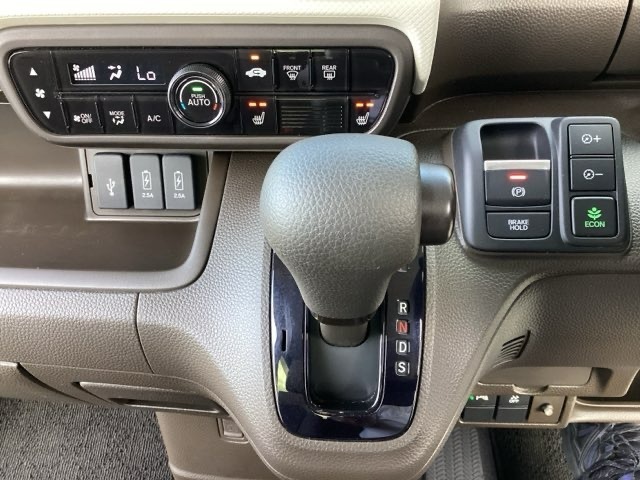 この度は、当店のお車をご覧いただきまして誠にありがとうございます！ご相談はこちらまで→【TEL0598-29-5111】お気軽に問合せください♪