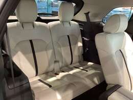 後部座席も綺麗です♪