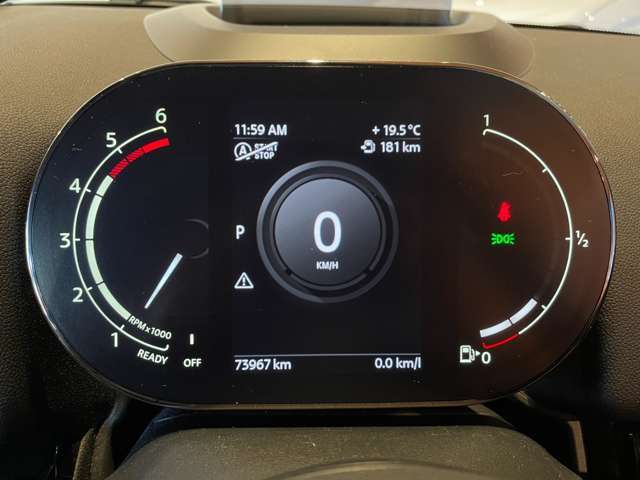 LIBERALAの全国在庫の中から厳選したお車をご提案！お近くの店舗でのご納車可能！その品揃えと品質に驚くこと間違い無し！