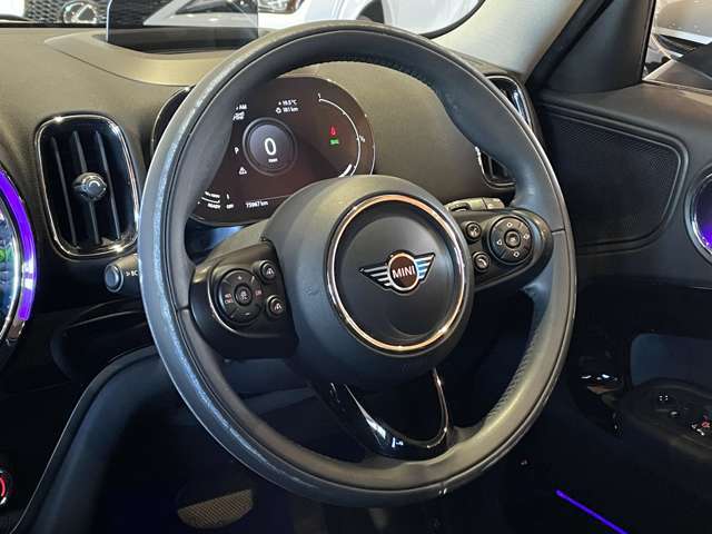 安心してカーライフを始めていただくことが出来るよう、必要な整備を実施し整備記録簿を発行いたします。