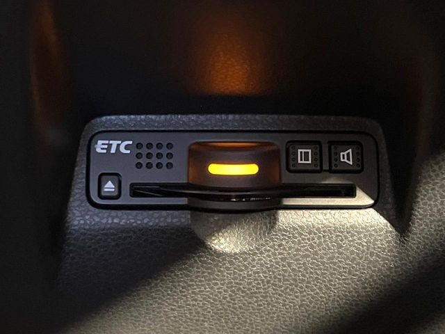 【ETC】高速道路の料金所をストレスなく通過！話題のスポットやサービスエリアに多い「スマートIC」利用時は必須のアイテムです。当店でセットアップを実施、ご納車当日からすぐにご利用いただけます！