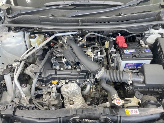 親切・丁寧な専門メカニックスタッフが応対！・車検・点検整備・事故等の修理などアフターサービスも安心。お車のカスタマイズもネクステージのサービススタッフまでご相談ください！