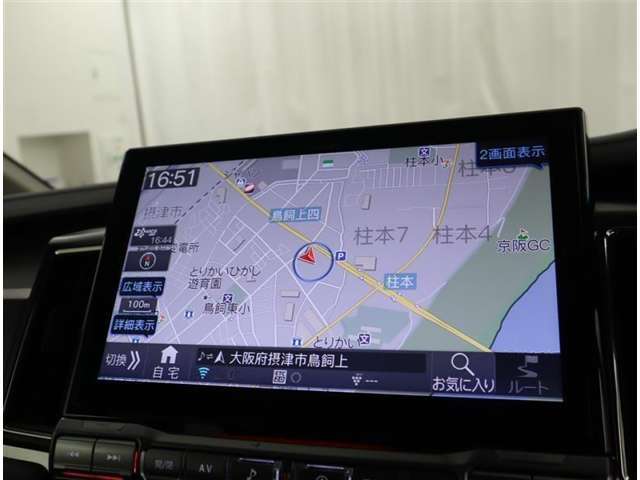 ナビを装備。タッチパネル式で使いやすく、お出かけもラクラクです♪