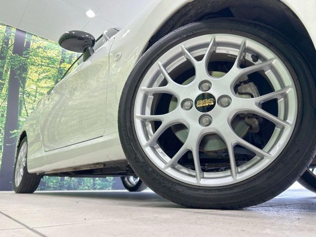 【BBS製16インチアルミホイール】大人気メーカーのホイールを装備♪軽量・高硬度のアルミホイールは、ハンドリング・加速など、走りの質を向上してくれます♪
