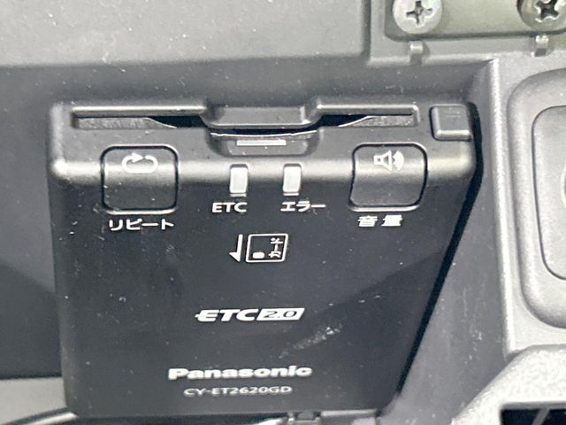 【ETC】高速道路の料金所をストレスなく通過！話題のスポットやサービスエリアに多い「スマートIC」利用時は必須のアイテムです。当店でセットアップを実施、ご納車当日からすぐにご利用いただけます！