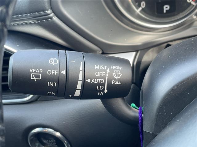 【運転席操作部】快適なドライブを楽しむための機能が装備されています！運転席から触れるので、使いやすいです！除菌プランいれていただくと、さらに清潔で安心していただけます！