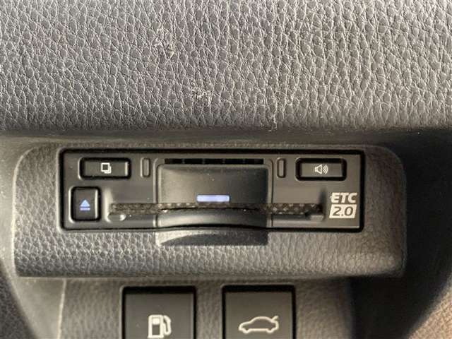 ETC車載器付きです。高速道路の料金所もスムーズに通過できます。