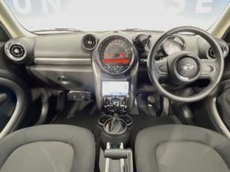 輸入車グループ総在庫数約2，000台！全国の系列店からメーカー・車種問わずご紹介出来るので、あなたにピッタリのお車が見つかるはずです♪まずはお問い合わせ下さい☆