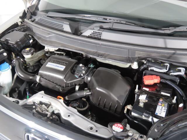 エンジンルームもきれいですよ。機関機構系も良好です。納車前に点検整備も行います。エンジンオイル・オイルフィルター・エアコンフィルター・ワイパーゴムは必ず交換致します（エアコンフィルターは、装着車のみ）
