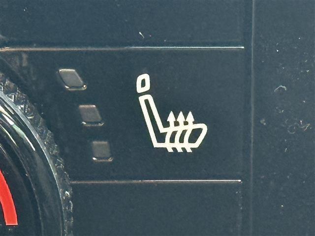 冬場のお供に。暖かいシートは女性には嬉しい機能ですね