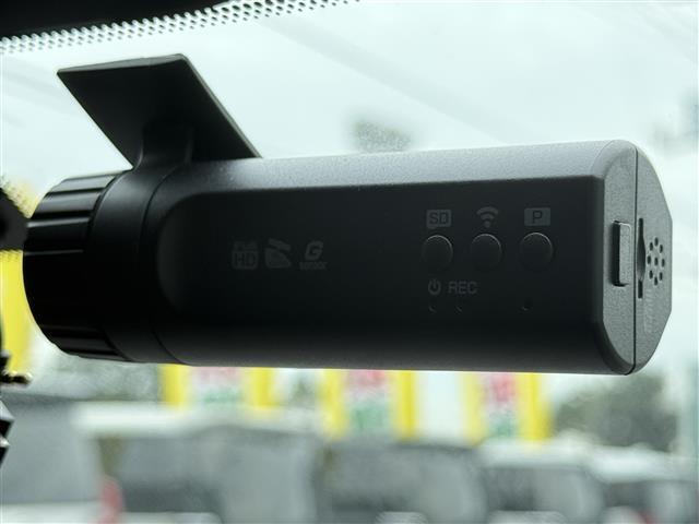 運転中の記録を残します。事故などを起こした起こされた時の証拠を残します。