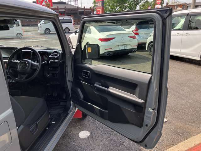 運転席ドア部分になります