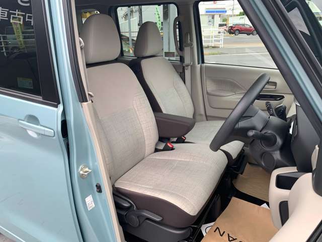 県外から購入頂いても納車後はお近くの日産ディーラーで対応させて頂きます。
