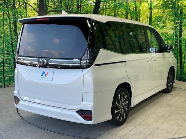 ☆全国のネクステージからお取り寄せが可能※！遠方の店舗に展示してあるクルマが気になる場合も、最寄りの店舗でご覧いただくことが可能です！是非私たちに要望をお聞かせください！※別途費用