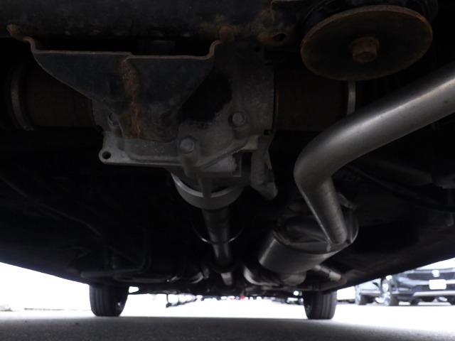 下回りを錆から守る防錆塗装をお勧めしております。車種によって金額が異なりますので、詳しくは弊社スタッフへお尋ね下さい。