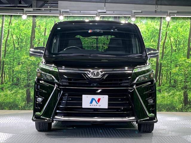 弊社では、全車『修復歴なし』のお車のみ取り扱っております。専任バイヤーによる厳選した仕入れの後、入庫後の車両チェックを行い、ネクステージが認定した高品質な中古車をご提供しております。
