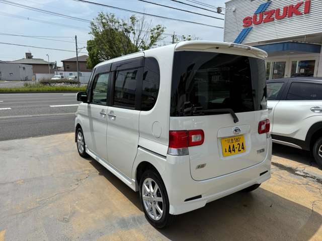 在庫車両は全車クリーニングを実施しています。機関部品のチェック内装クリーニングはもちろんドアの内側のワックスも施し中古車だからこそお客様が気持ちよくご検討頂ける様日々準備しています！
