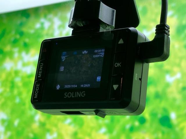 WECARSの展示場では実際に見て、触ってお車をお選びいただけます！知識の豊富な営業スタッフが様々なカーライフをご提案いたします！