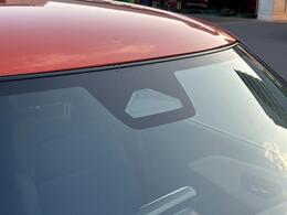 歩行者や自転車も検知し、交差点での出会い頭や右左折時の事故による被害を軽減するデュアルセンサーブレーキサポートII付き♪