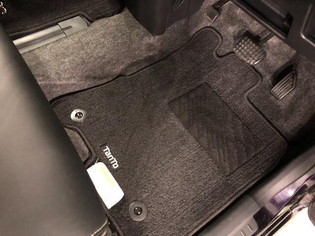 嬉しい純正フロアマット付き♪　状態も良好です（＾＾♪