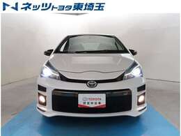 【フロント】純正LEDヘッドライトやフロントフォグランプが付いています。