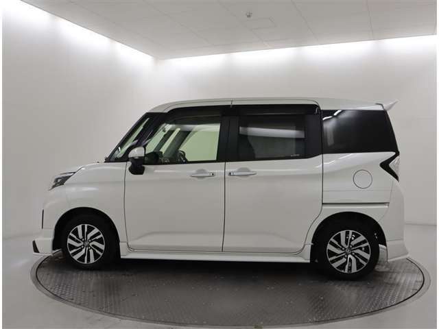 コンパクトで低燃費のルーミーです。