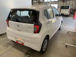 当店では車両本体価格以外に、諸費用を含めた支払総額も表示しておりますので、お客様の予算にピッタリのおクルマお選びができます。コーティングやJAFをセットにしたオトクな購入パックも好評です。