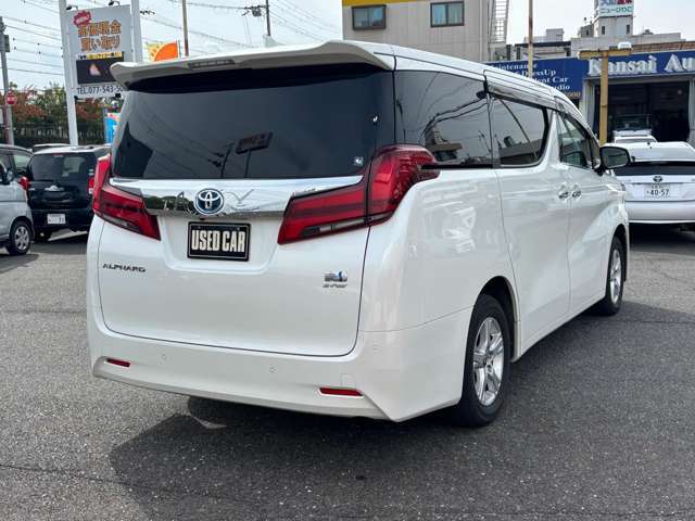 鈑金工場も完備してございますので、納車後の修復はもちろん、ピカピカに塗装してからのご納車も増えております！整備・鈑金もお任せください！