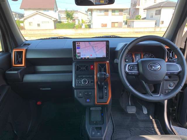 エンジンルームも綺麗に洗浄してから納車致します。普段あまり見ることが無い箇所だからこそ綺麗だと感動しますよね(*´▽｀*)