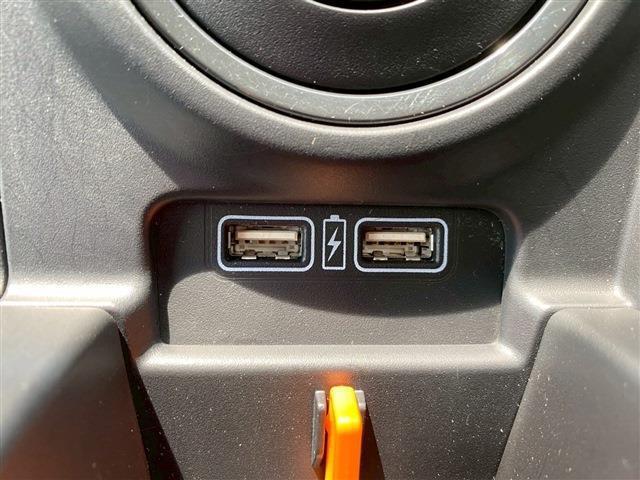 ☆充電用USB差込口☆