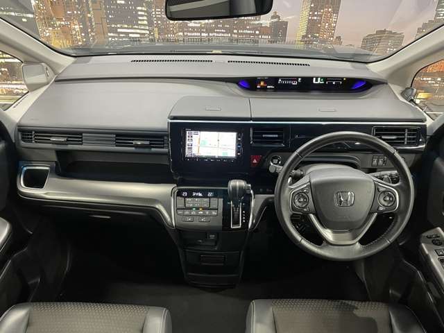 大阪府四条畷市にミニバン車を『お値打ち価格』で展示している良質中古車専門店です。全車、事故歴修復歴なしの車両限定で取り扱い！。関西地域で最もお得な価格かつ最良質車をご提供できるよう努めております。
