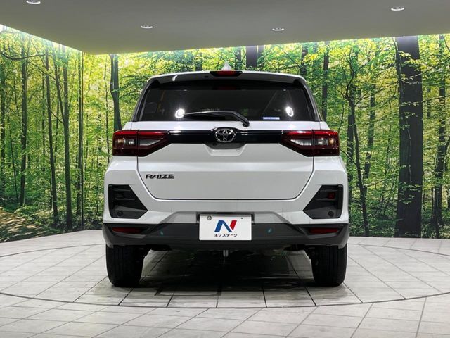 安心の最長10年・走行無制限保証（有償）をご用意。保証内容も充実はもちろん、無料点検＆オイル交換や、年中無休の全国・24時間ロードサービスも付帯されておりますのでご安心下さい。