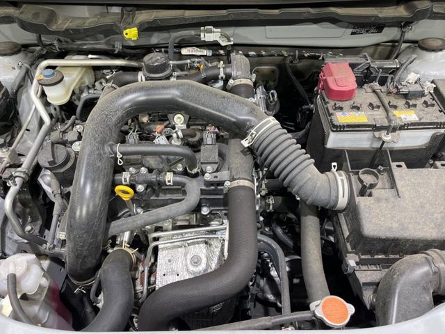 親切・丁寧な専門メカニックスタッフが応対！・車検・点検整備・事故等の修理などアフターサービスも安心。お車のカスタマイズもネクステージのサービススタッフまでご相談ください！