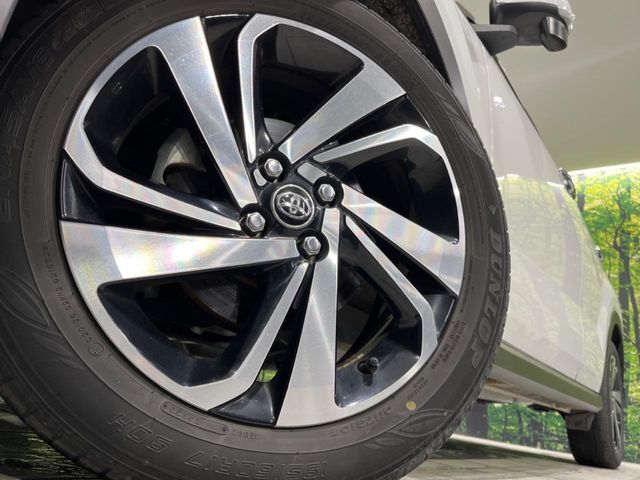 【純正17インチアルミホイール】外観にマッチした純正アルミホイールを装着しております。各種社外アルミホイールや、スタッドレスタイヤも取扱いしております。是非ご相談ください♪