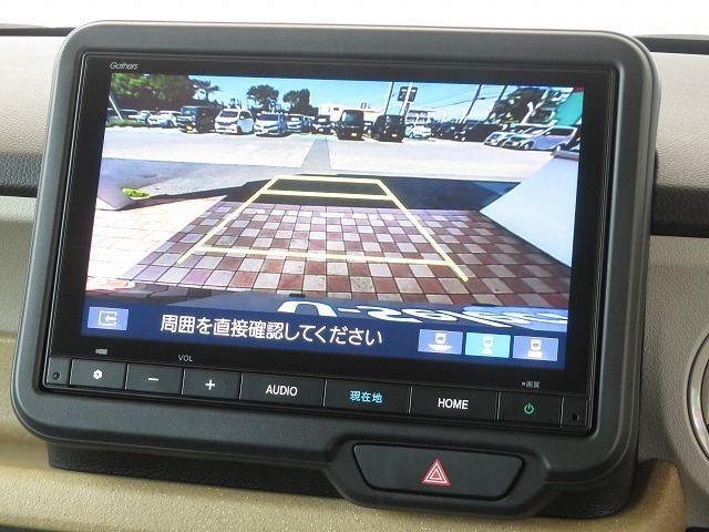 ◆◆バックカメラの画像です。車庫入れの安心感がアップしますね☆