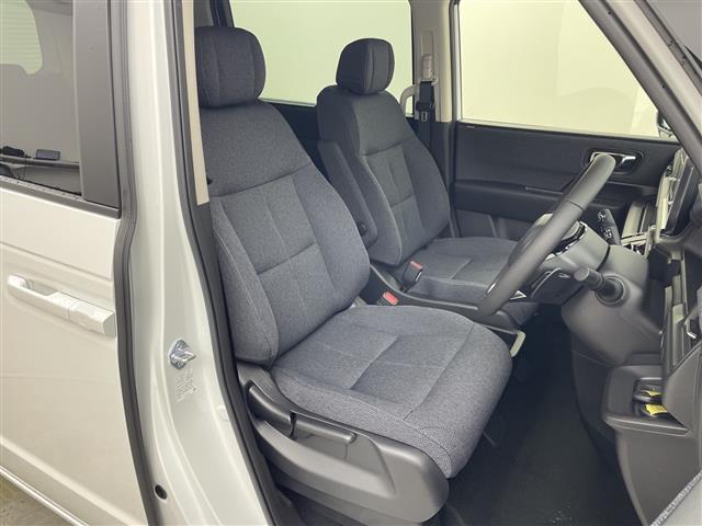 【7人乗り】ゆったりとした座り心地と、車内を広々と使える快適性に長けているので、快適な時間をお過ごしいただけます！