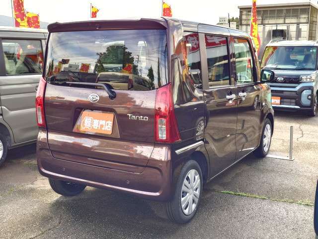 当店の届出(登録)済未使用車、中古車ご購入希望のお客様には一度ご来店いただき現車をご確認いただいております。遠方からの場合ご足労お掛けしますが一度ご来店をお願いします。