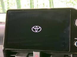 【10.5インチ　ディスプレイオーディオ】大画面のディスプレイはAppleCarPlayやAndroidAutoが利用可能。大きな画面でスマホナビアプリ等が利用いただけます♪