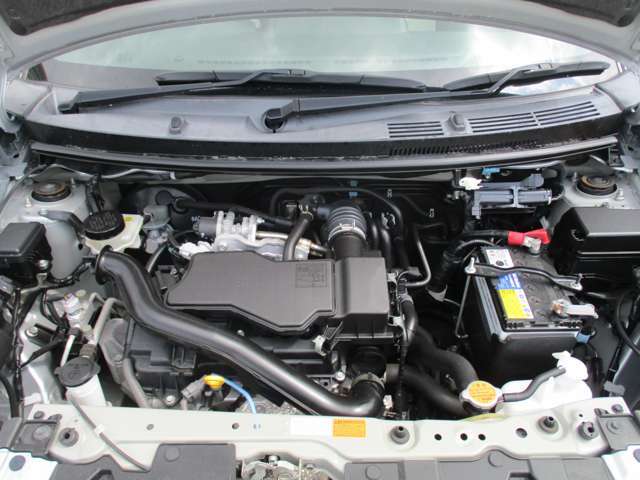 ■自社で認証工場を完備していますので、ご購入後の点検整備や車検はもちろん、タイヤ交換やオイル交換などの軽作業もお任せ下さい！